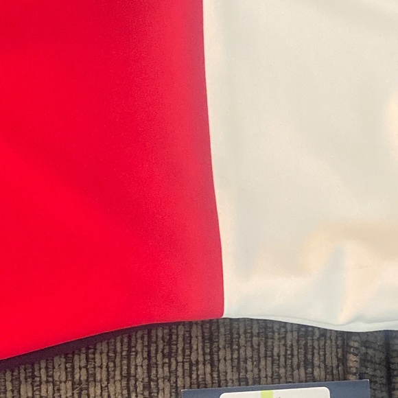 Brand new Tommy Hilfiger - Picture 1 of 2